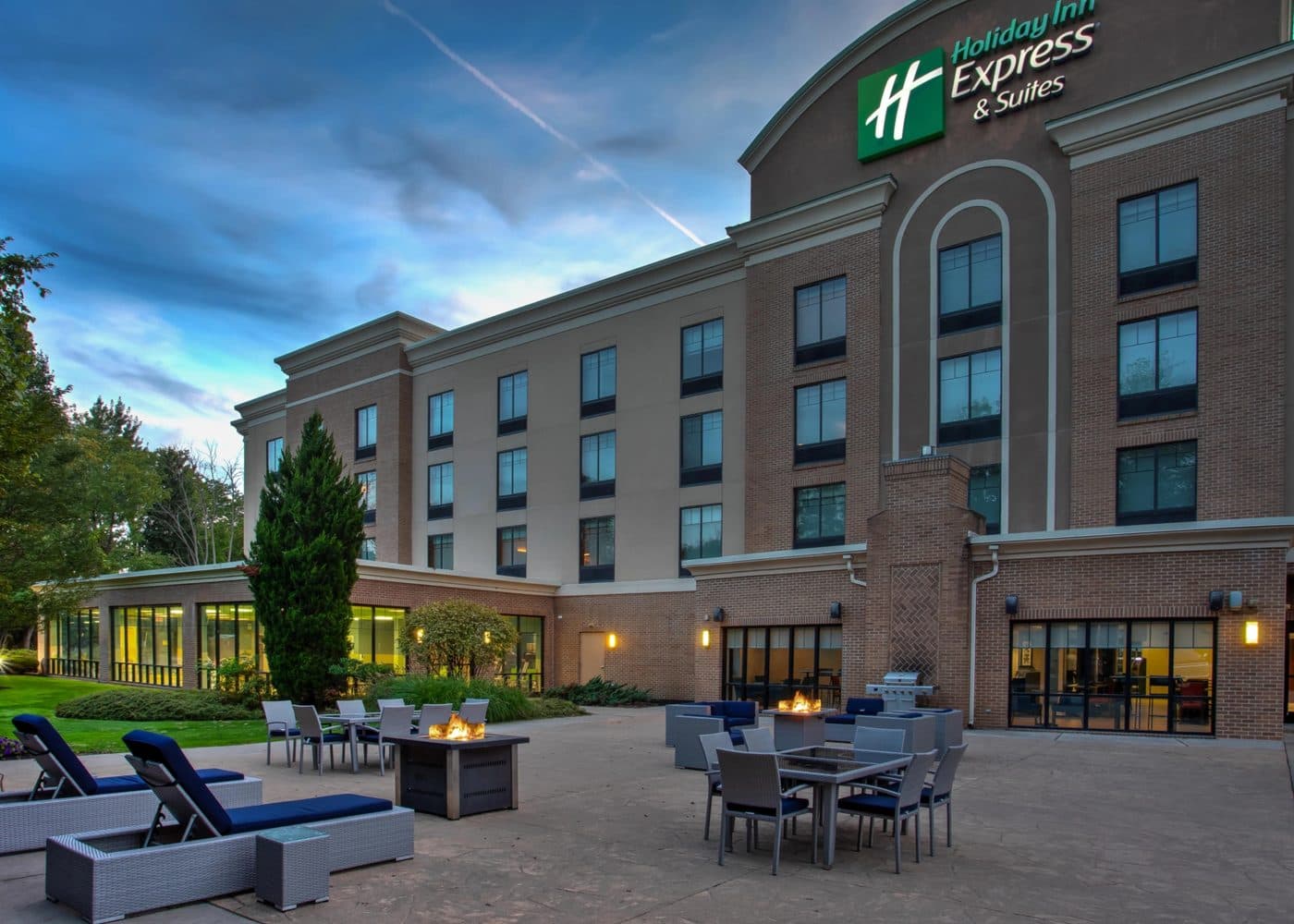 Holiday Inn Express and Suites Rochester Webster at dusk